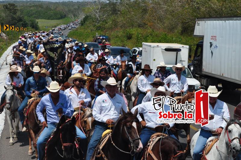 Con creces la V edición de la cabalgata de la Expomor 2016