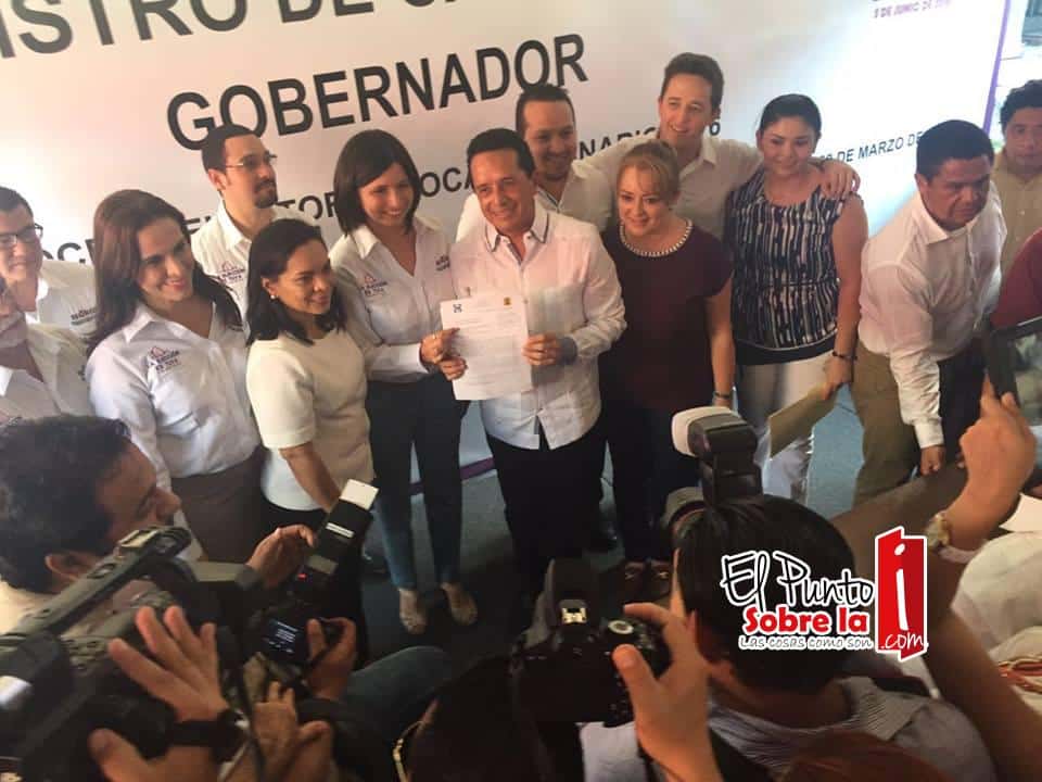 Carlos Joaquín se registra como abanderado del PAN y PRD a la gubernatura de Q. Roo
