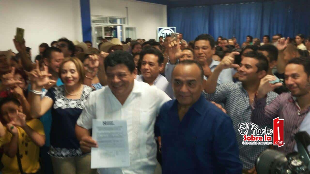 Luis Torres se registra como precandidato del PAN a la presidencia municipal de OPB