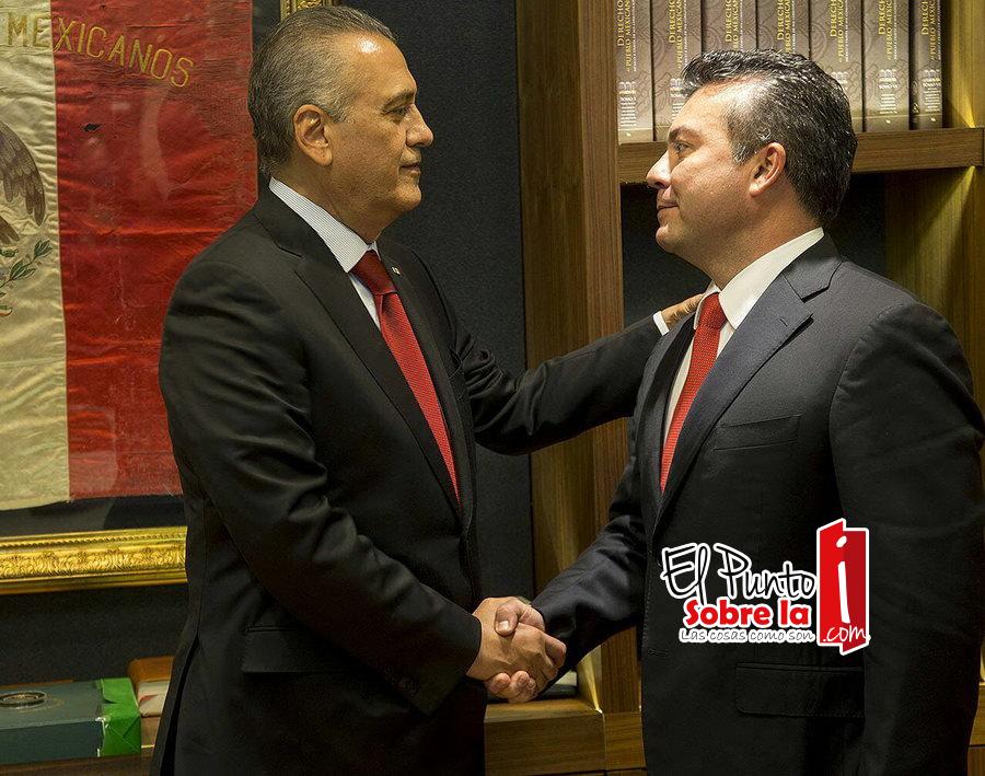 Líder nacional del PRI “apapacha” a Mauricio Góngora