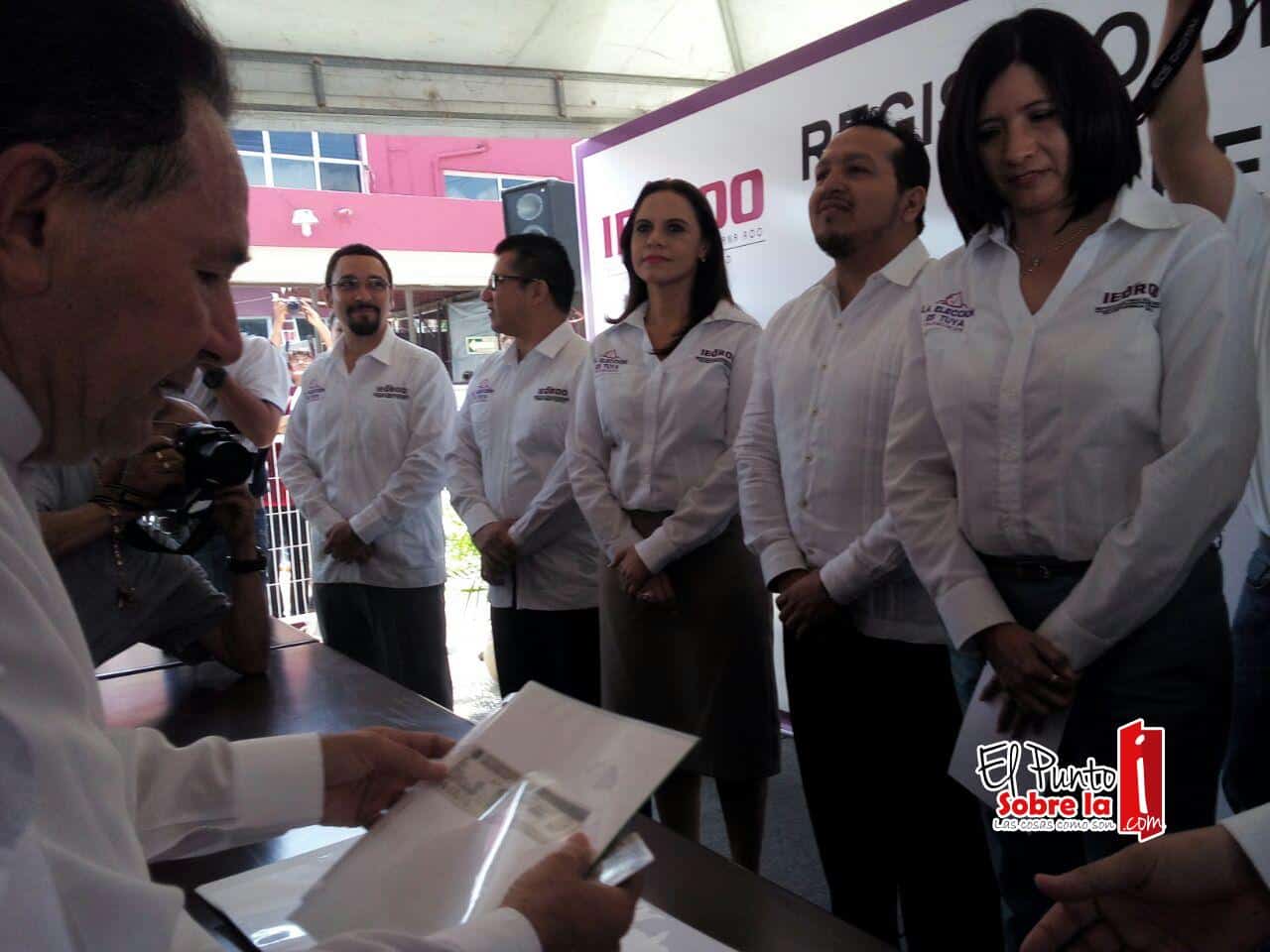 Morena registra a José Luis Pech Várguez como su candidato a Gobernador