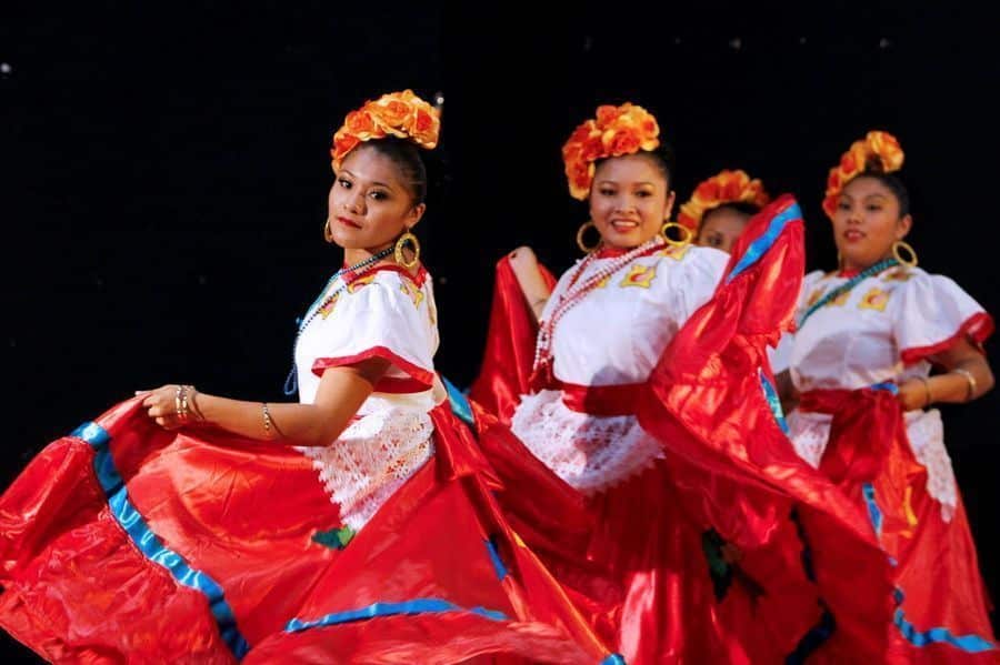 Ballet de FCP participa en intercambio cultural