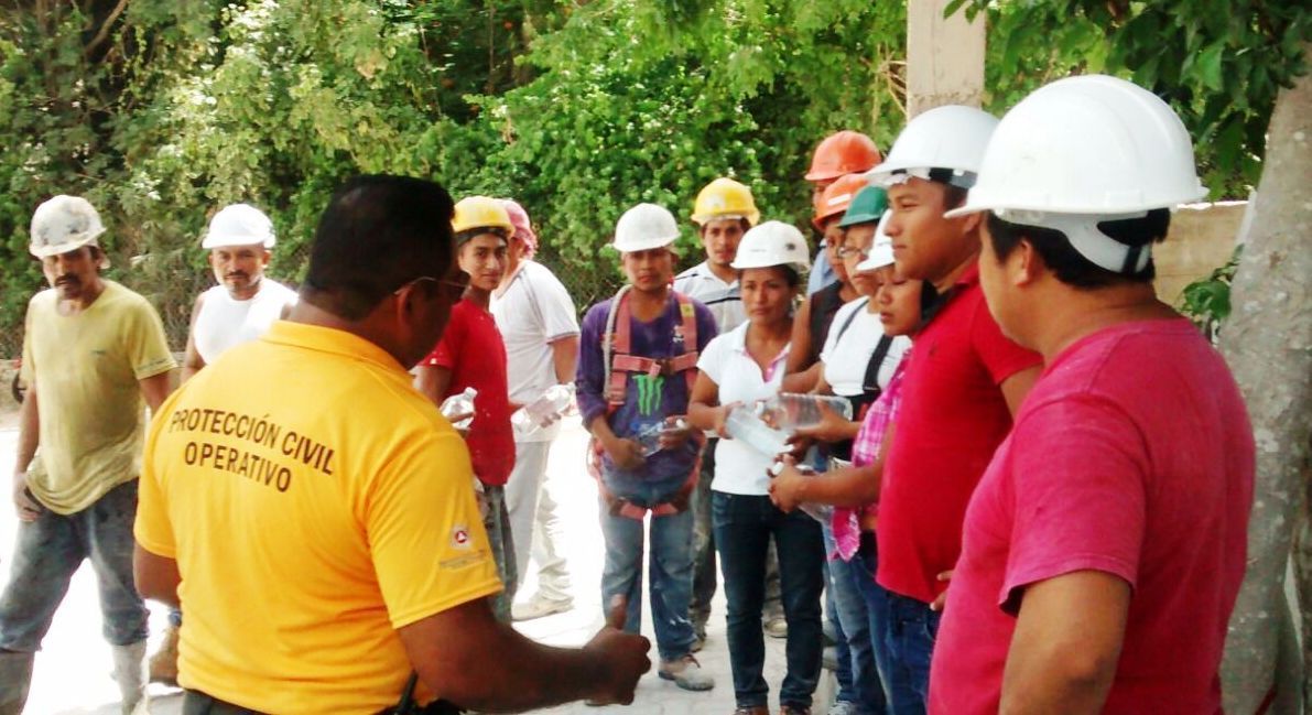 Cuidan salud de la población solidarense manteniéndola hidratada