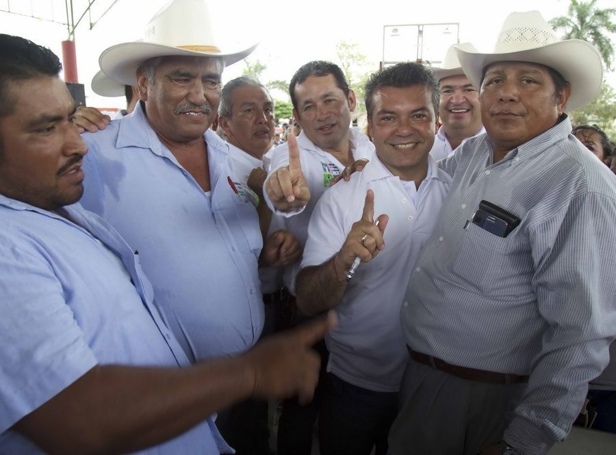 Organizaciones Campesinas en Bacalar respalda a Mauricio Góngora‏