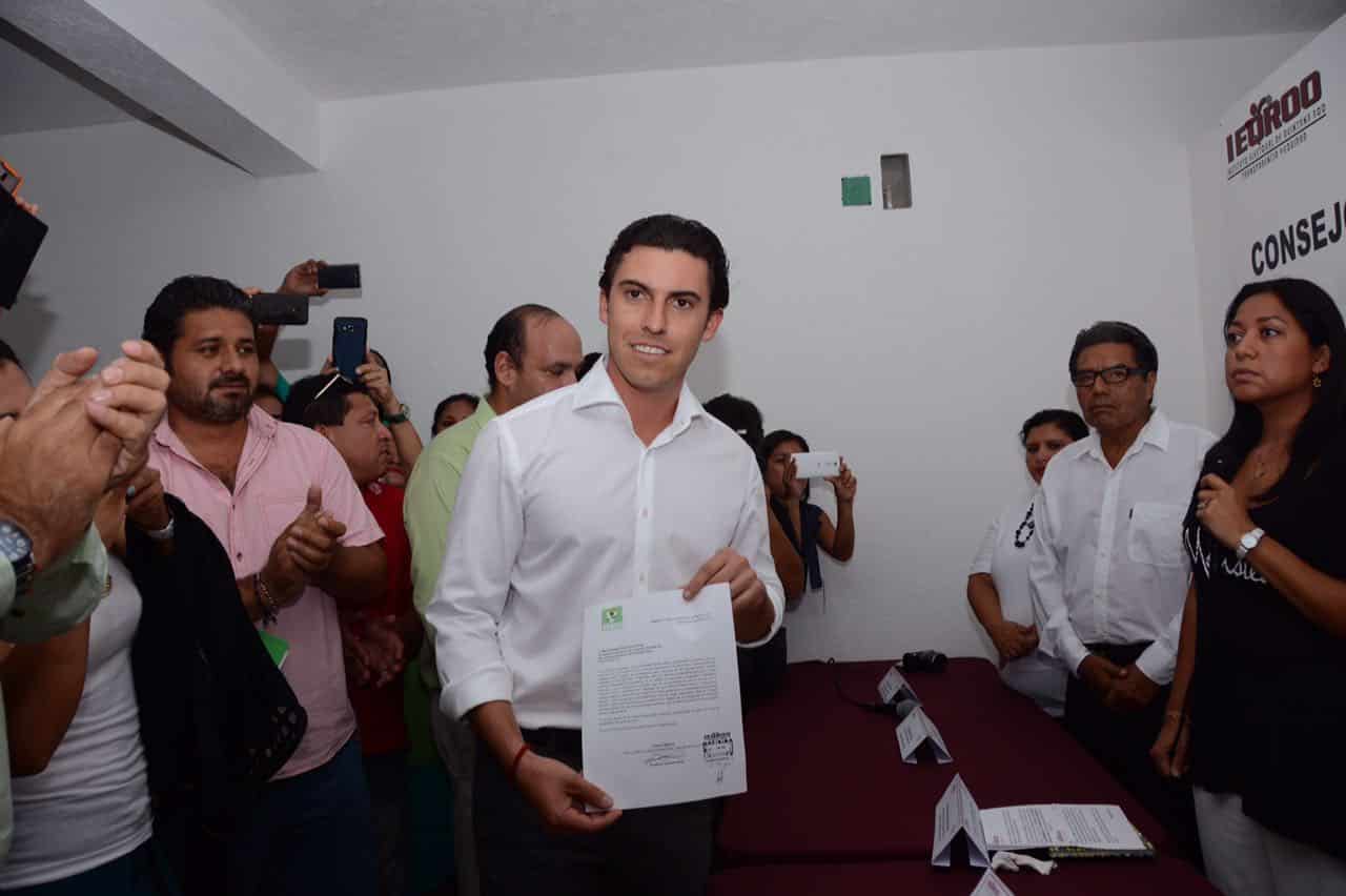 Se registra Remberto Estrada como candidato postulado PRI-PVEM-PNAL a alcaldía de BJ