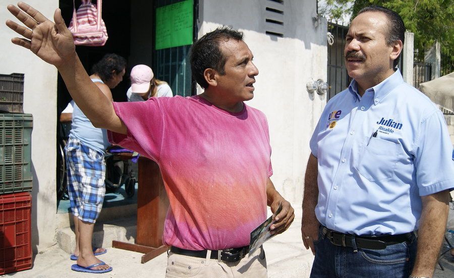 Julián Ricalde se compromete a meter orden en el transporte urbano