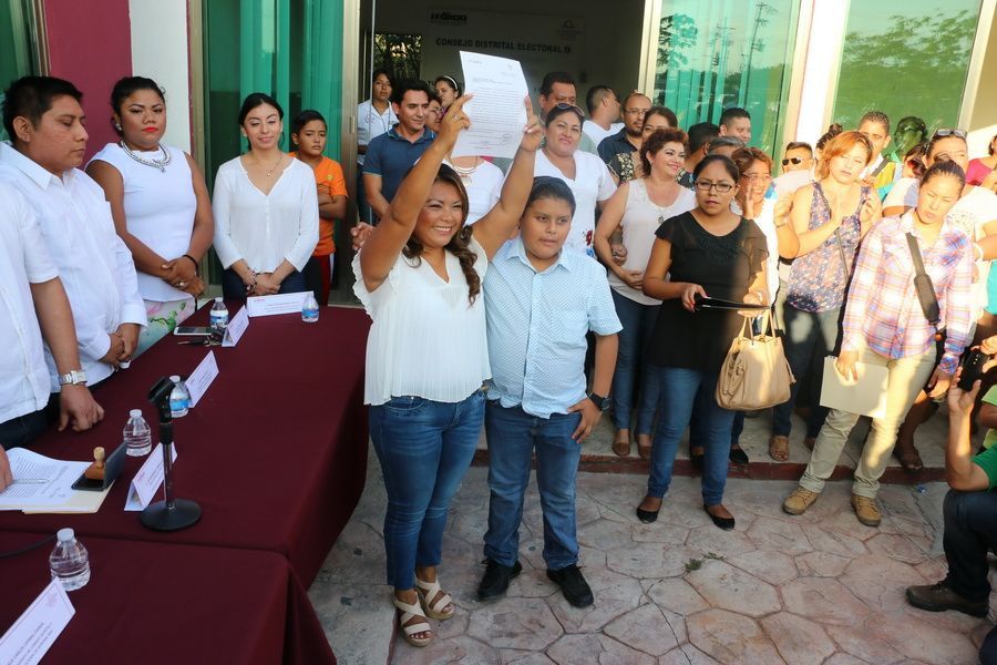 Coalición registra a Romi Dzul Caamal en Tulum‏