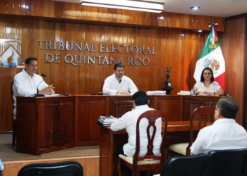 Juan Carrillo sigue firme en la candidatura por Isla Mujeres