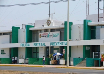 8 elementos de tránsito en la guillotina por corruptos