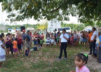 Paoly Perera sigue llevando sus propuestas a las comunidades