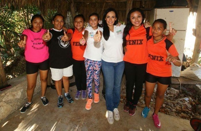 Mi compromiso es con los jóvenes y su educación: Laura Fernández