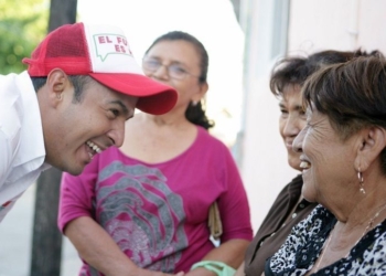 Mi prioridad, brindar atención médica de calidad a madres de familia: Juan Carrillo