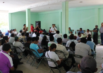 Paoly Perera se compromete con los productores de miel