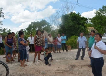 Compromete Paoly Perera mejoramiento de caminos de acceso a comunidades