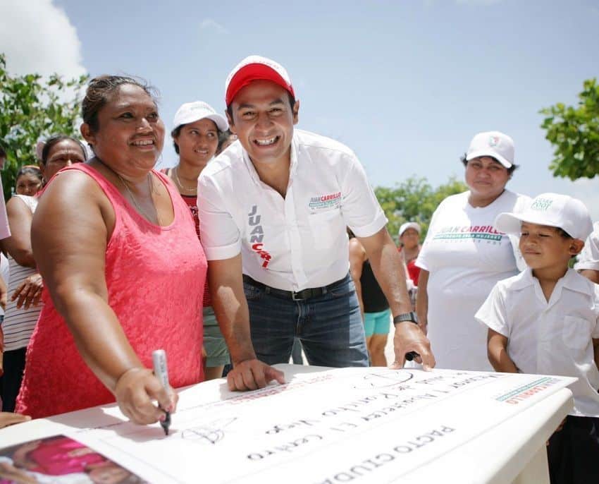 Juan Carrillo y la ciudadanía acuerdan renovar el Centro de Salud de Rancho Viejo