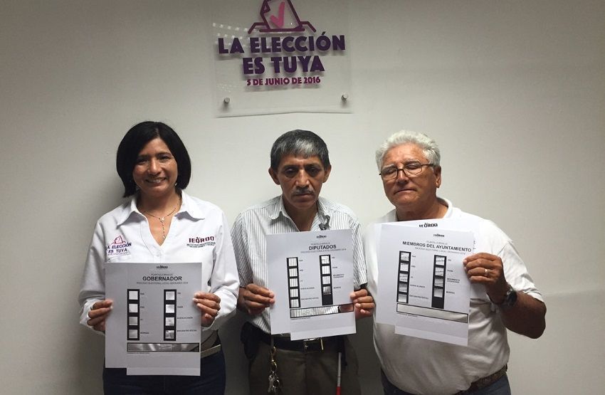 Entrega IEQROO modelos de plantilla Braille para personas con discapacidad visual