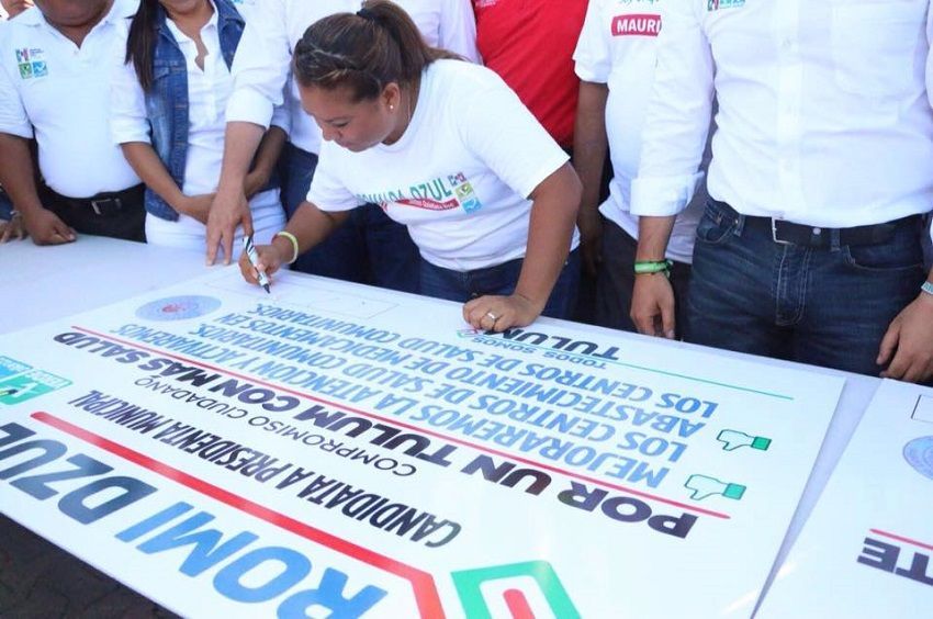 Firma Romi Dzul más compromisos con la sociedad tulumnense