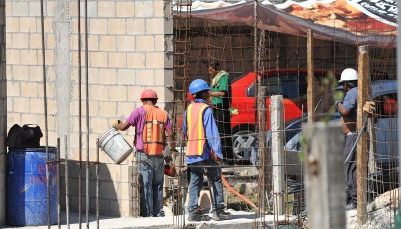 Refuerzan seguridad para trabajadores de obras en construcción