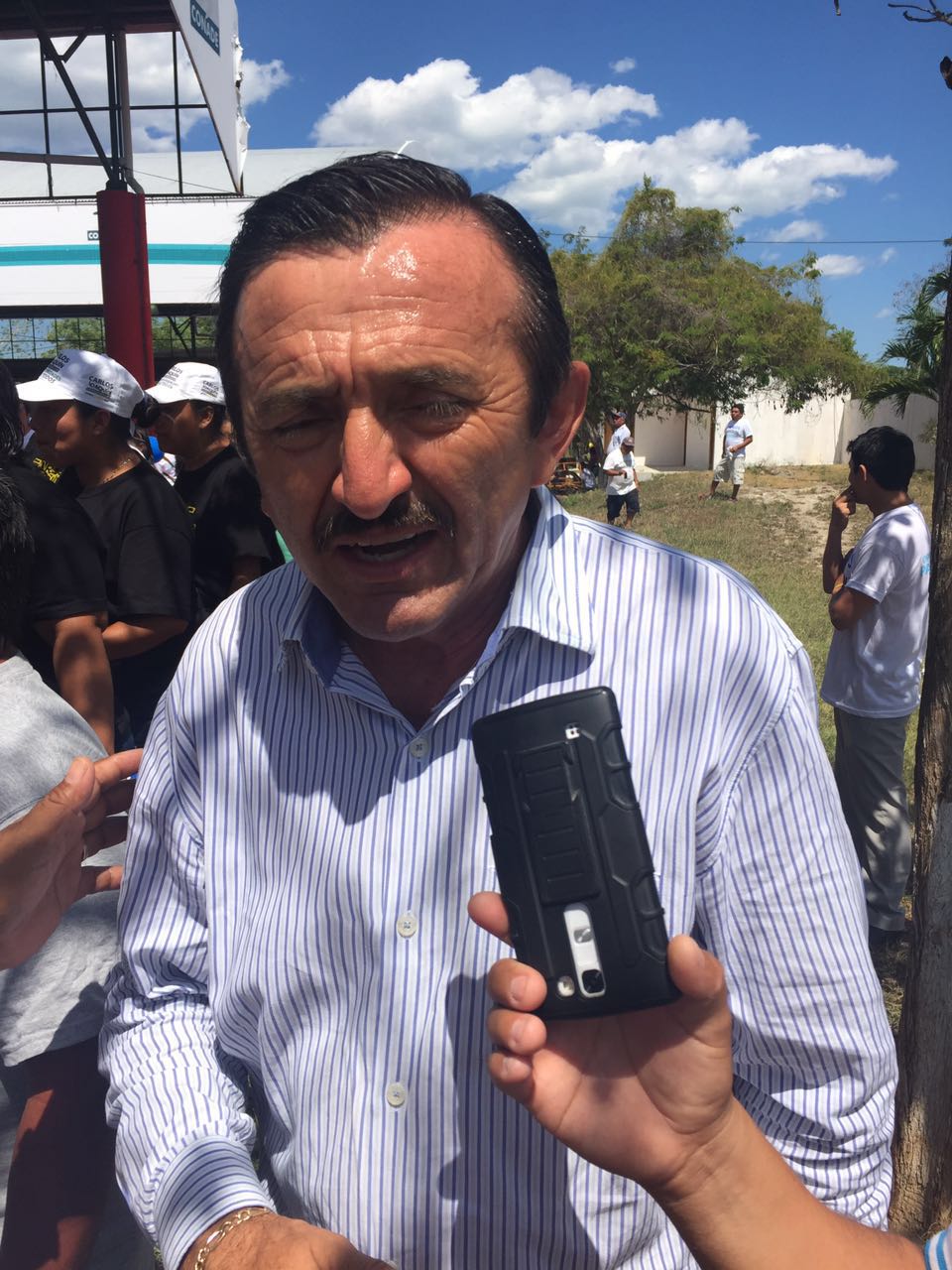 Total respaldo a la clase magisterial: Domingo Flota