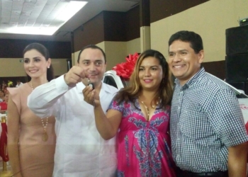 Agasajan a las madres burócratas de Quintana Roo