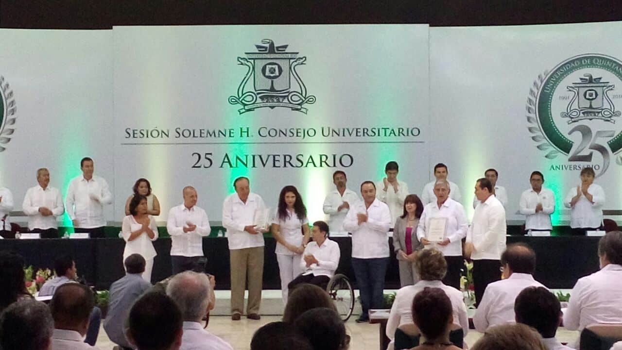 Celebra UQROO un Cuarto de Siglo de su creación