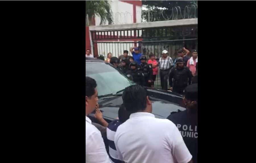 Consignan a la PGR a ex dirigente del PAN