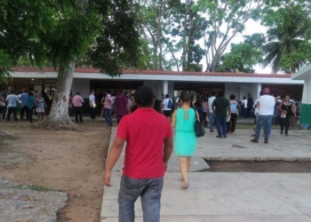 Tardía apertura de casillas en Bacalar