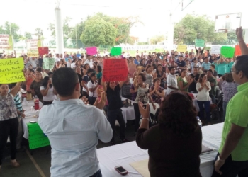 Continuará Roberto Poot al frente del SUTAGE