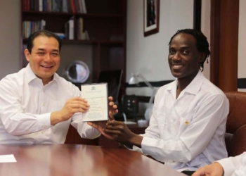 Simbangala Simbangala Morgan obtiene el grado de Doctor en Geografía en la UQRoo
