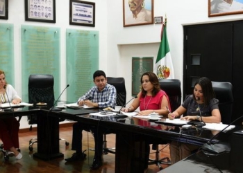 Sesionan integrantes de la Diputación Permanente