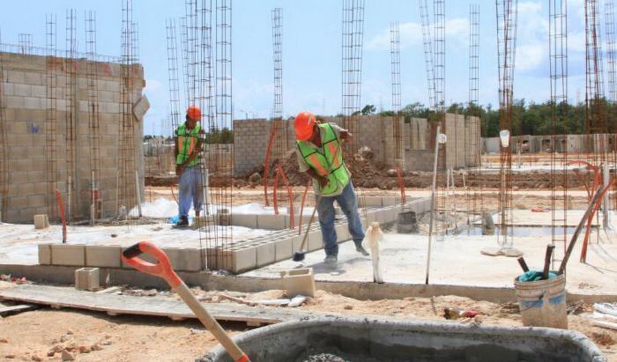 Alza a las gasolinas genera pérdidas en la industria de la construcción