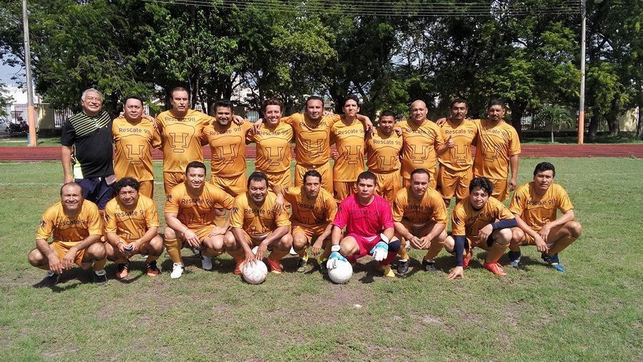 Veteranos de “Rescate 911” golearon 6-2 a “Diconsa”