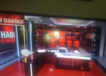 Denuncian que un grupo de soldados golpistas tomó la sede de CNN Turquía