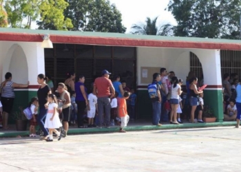 SEyC en aprietos, alumnos de nuevo ingreso rebasan sus proyecciones