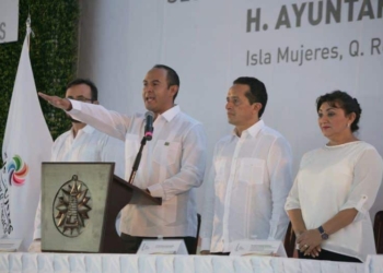 Juan Carrillo asume gobierno municipal de Isla Mujeres