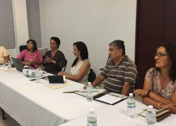 Laura Fernández se reúne con el consejo consultivo de Puerto Morelos