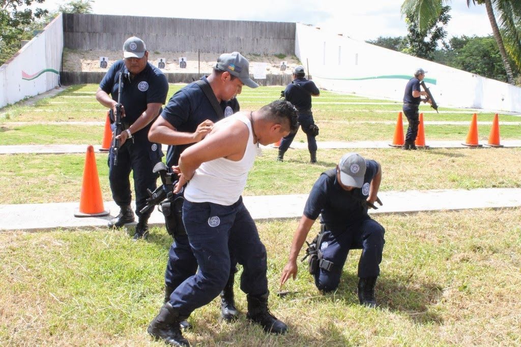 20 % de los policías de Q. Roo son escoltas o “mandaderos”