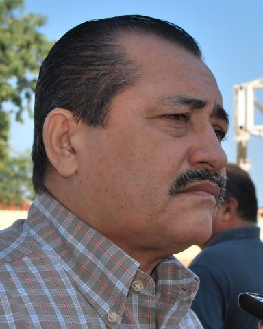Echan a Javier Villanueva de la Sociedad de Padres de Familia