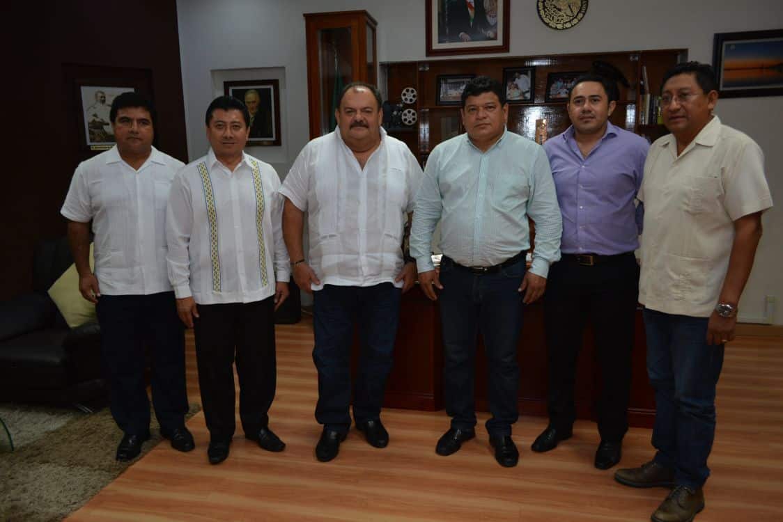 Luis Torres pone el primer pie en la Presidencia Municipal de OPB