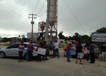 Vecinos exigen remoción de planta constructora Promo Casa