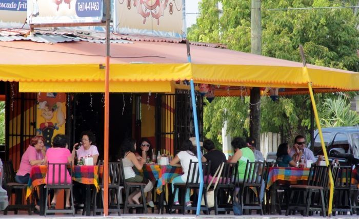 Restauranteros hacen su «agosto» con el cambio de poder en Quintana Roo
