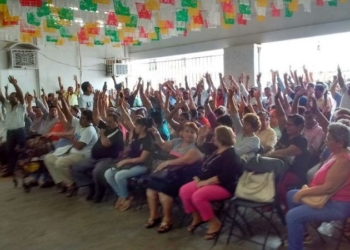 Destierran al Catrín del SUCHAA; taxistas nombran interino a Sergio Cetina