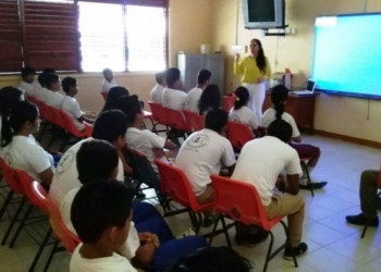 Trabaja DIF Bacalar en prevención del suicidio 