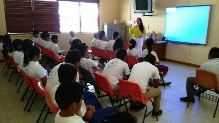Trabaja DIF Bacalar en prevención del suicidio 