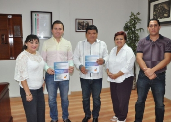 Entrega ombudsman estatal a edil de OPB radiografía de DH en este municipio