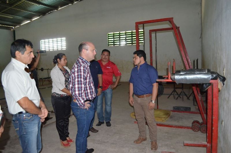 Evalúa titular de COJUDEQ infraestructura deportiva de los municipios