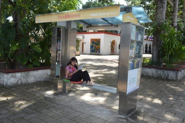 Activa la comuna el Parador del Libro en la Expomaya