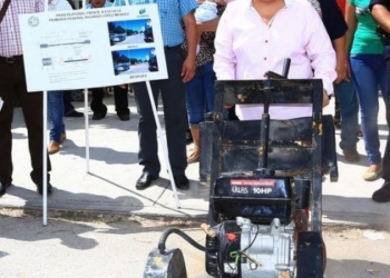Alumnos y padres de familia contarán con paso peatonal solicitado