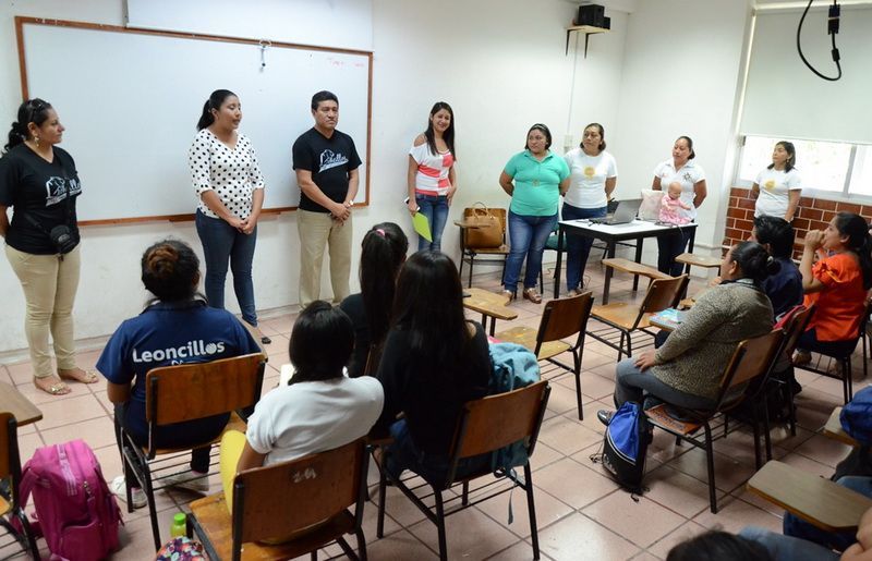 Lleva DIF Municipal, pláticas de prevención de embarazos no deseados a jóvenes estudiantes
