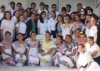 Puerto Morelos requiere del compromiso de todos: Laura Fernández